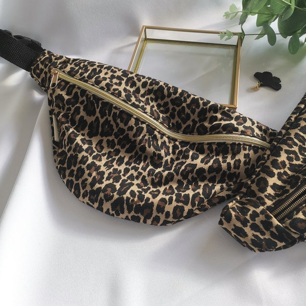 Sac banane femme en tissus léopard et sangle réglable noir