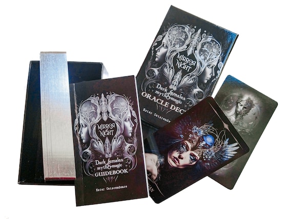 夜の鏡のオラクル デッキ: 神話と魔法のダークな女性; シャドウワーク