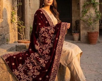 Kastanjebruine fluwelen sjaal Dupatta - geborduurde fluwelen dupatta voor bruiloft, luxe bruidssjaal