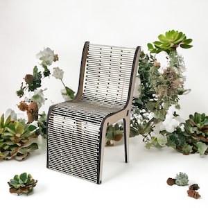 Wooden Chair for 1/6 scale Fashion dolls, Miniature Dollhouse Rustic Chair for 11.5”, 12” dolls Mini house Decor, picnic, backyard furniture