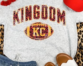 Kansas City Football Kingdom T-shirt: Vintage luipaardprint