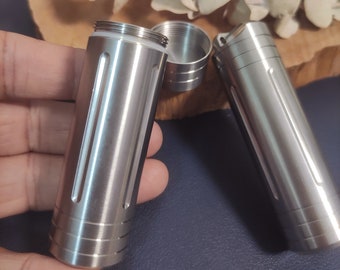 Large size metal cans, Waterproof pill case,Titanium metal keychain,Titanium pendant,Outdoor trekking pill capsule storage,Metal pill box