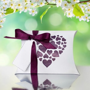 Pillow box with hearts