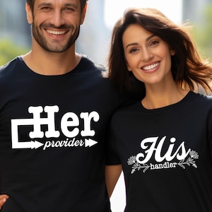 His Handler, Her Anbieter svg, Paare Design png, Hochzeitsgeschenk, Jahrestag, Blumenentwurf, christliches Leben, Mutterliebe, Paare, die kampieren