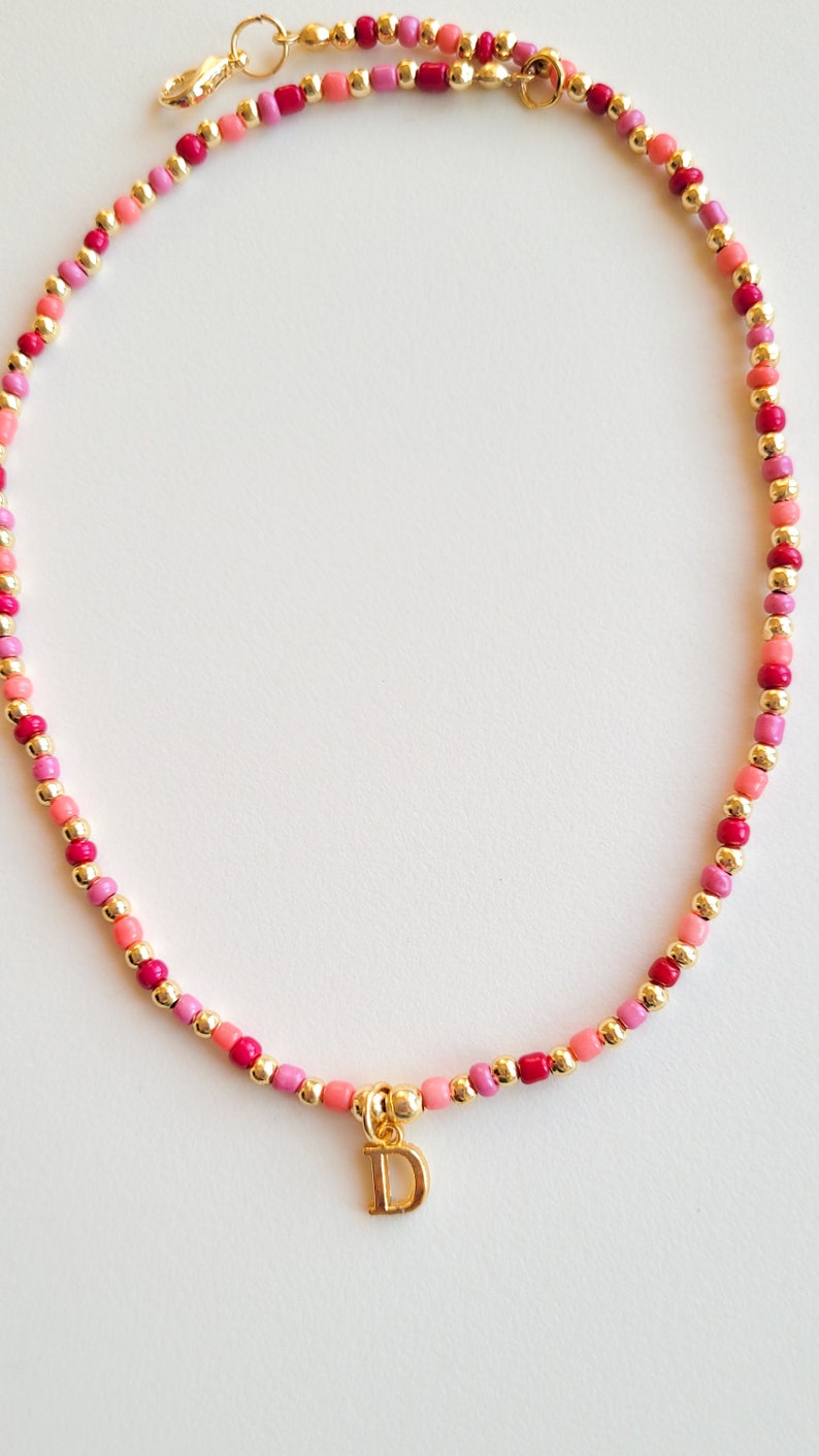 Collana Iniziale Bubble Letter KOOUNUATA: Ciondolo A Palloncino 3D Placcato Oro 18K. Design Gonfio E Divertente, Catena Rolo Regolabile. Gioiello Personalizzato Unico E Di Tendenza.