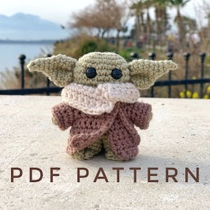 Baby Alien crochet pdf pattern. Easy amigurumi