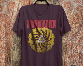 Vintage Soundgarden 90's T-Shirt - Soundgarden Shirt, Music Graphic Design, Tour Shirt, Rock Band Music Shirt Vintage Soundgarden 90's T-Shirt - Soundgarden Shirt, Music Graphic Design, Tour Shirt, Rock Band Music Shirt