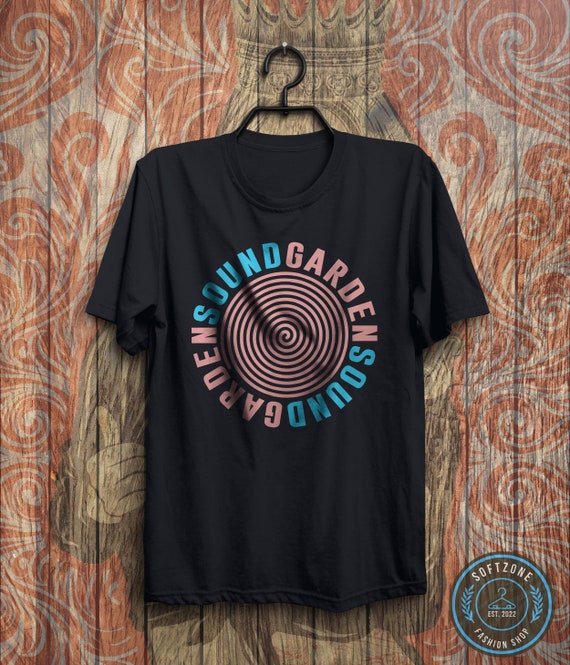 Soundgarden Graphic Logo Vintage T-shirt - Soundgarden Shirt Soundgarden Graphic Logo Vintage T-shirt - Soundgarden Shirt