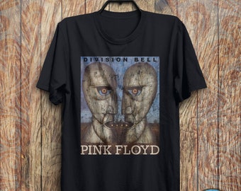 Vintage Pink Floyd The Wall 1982 T-Shirt - Pink Floyd Shirt, Pink Floyd Tour, Rock Band Music