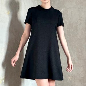 vintage 60s handmade babydoll mod black polka dot short sleeve collared mini dress