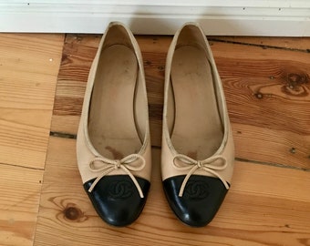 vintage original Chanel colorblock beige and black ballet flats