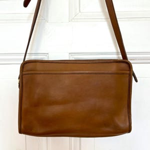 Vintage Rare 70s Coach Swagger Bag 9820 Brown Leather Crossbody