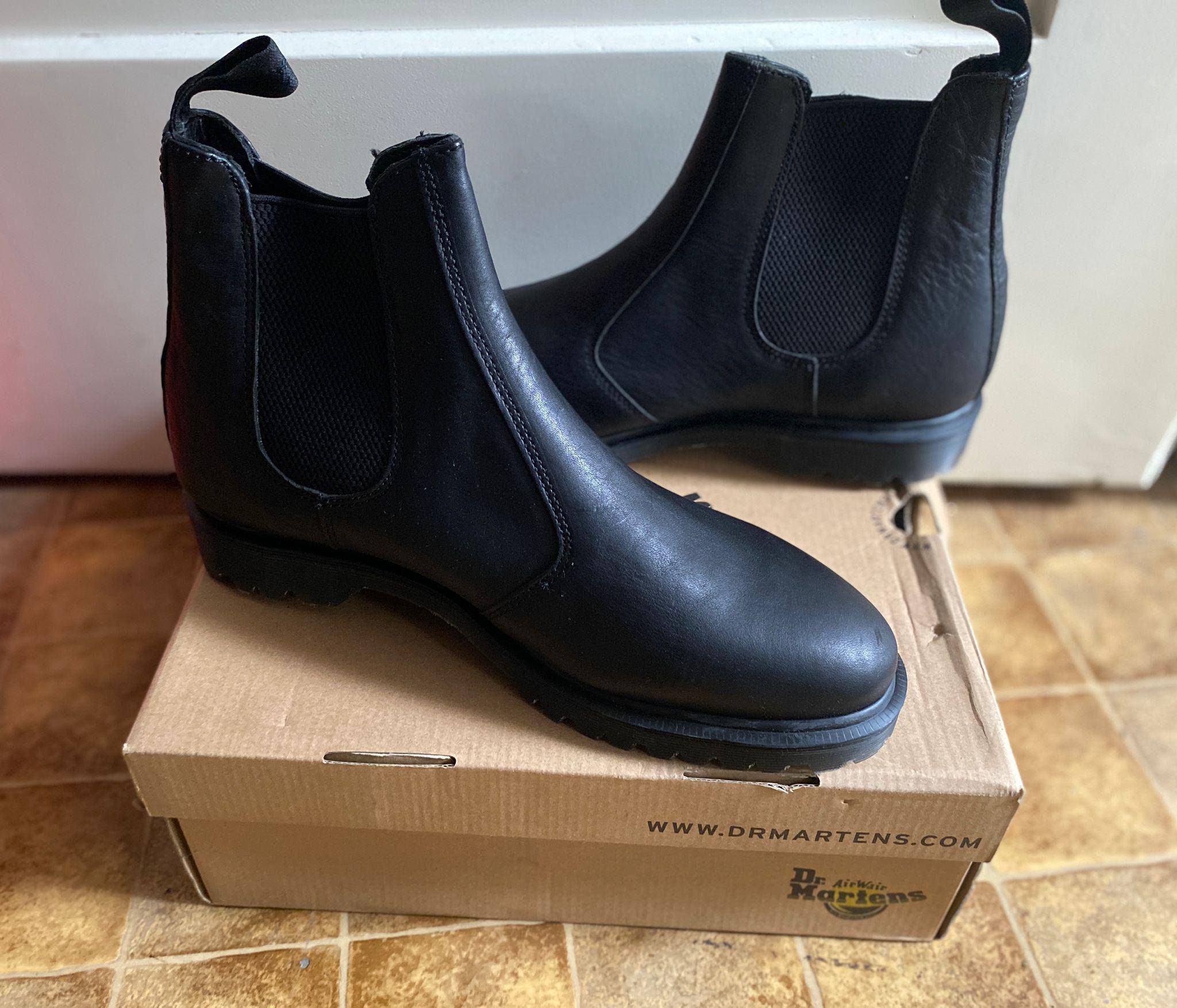 Dr martens black inuck hotsell