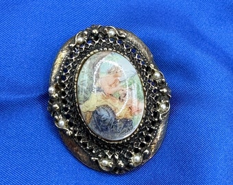 Vintage Faux Porcelain Victorian Style Cameo Brooch Necklace