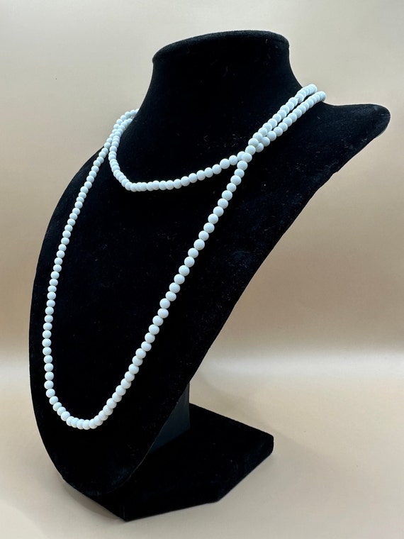 Vintage White/Milk Glass Beads Necklace Choker Br… - image 2