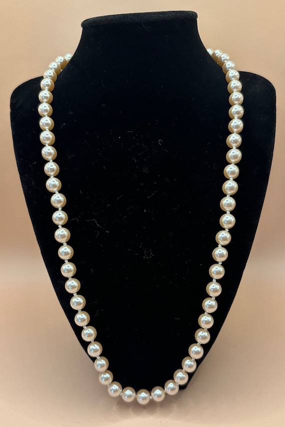 Vintage Costume Jewelry Faux Pearl Necklace Richel