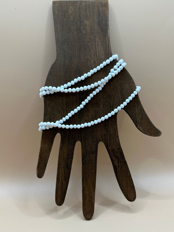 Vintage White/Milk Glass Beads Necklace Choker Br… - image 6