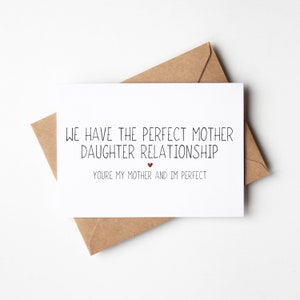 Carte amusante pour la fête des mères - Célébrez la relation mère-fille parfaite !