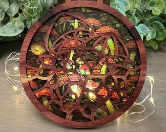 Mushroom Sun Catcher (Aromatic Cedar/Mushroom Acrylic)