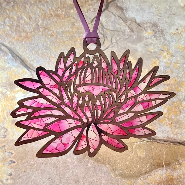 2 Layer Chrysanthemum Sun Catcher (Aromatic Cedar/Pink Stained Glass Acrylic)