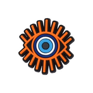 Pu&ograve; includere: Ciondolo portafortuna con occhio turco arancione e blu con contorno nero. L'occhio ha tre cerchi concentrici, il cerchio esterno &egrave; arancione, il cerchio centrale &egrave; bianco, il cerchio interno &egrave; blu e la pupilla &egrave; nera.