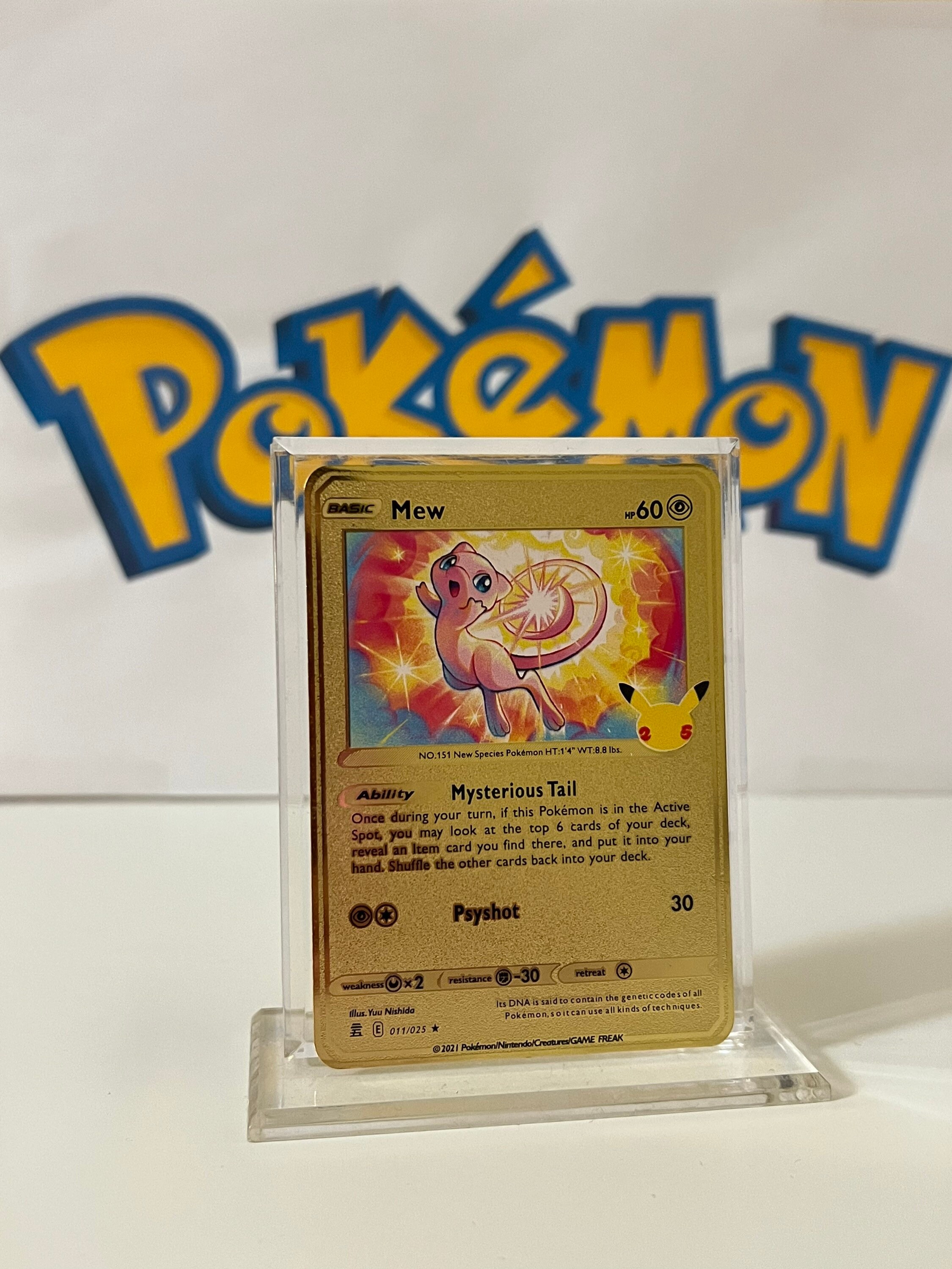 carte Pokémon Pikachu GOLD METALPV40 58/102 Célébrations NEUF ONE