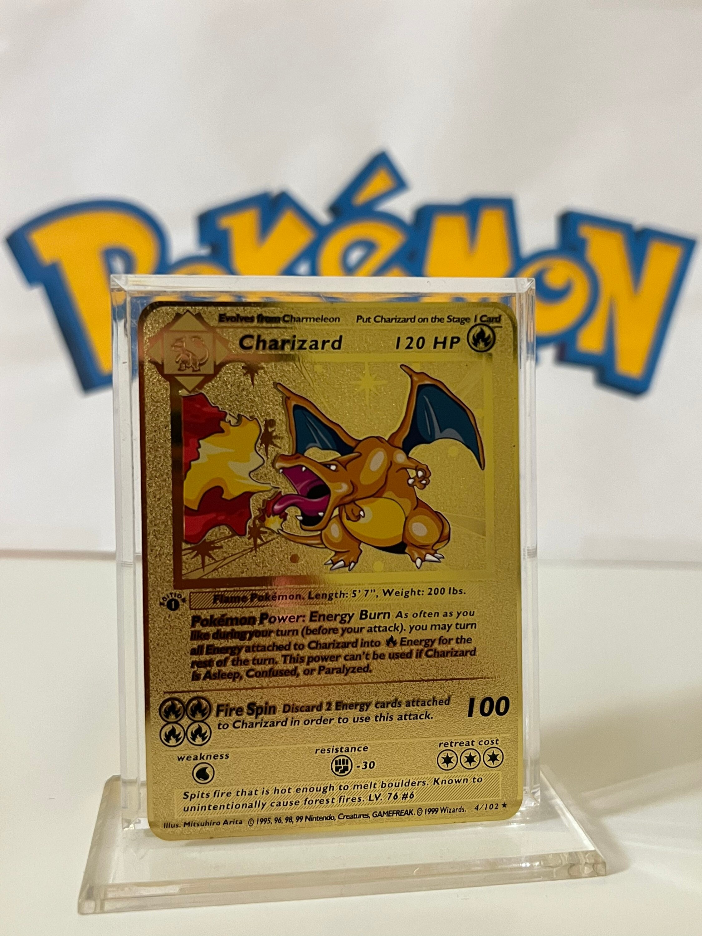 Charizard Gold Metal - carte Pokémon anglaise 4/102 Sword & Shield