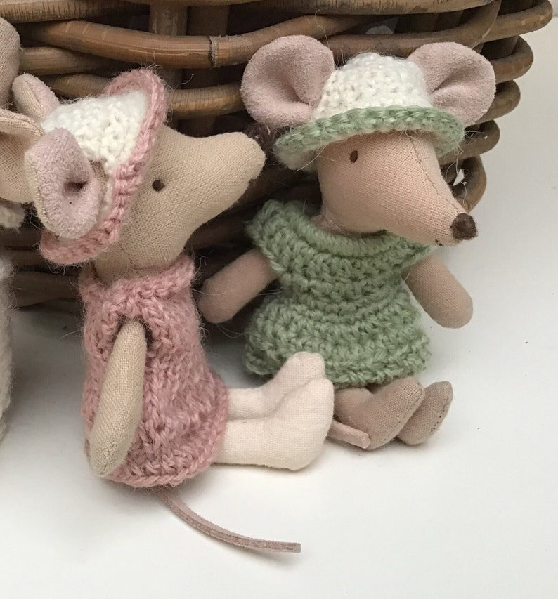 Maileg mouse clothes/little sister image 1