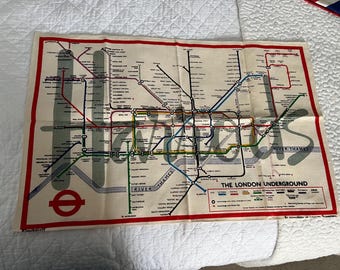 Strofinaccio da cucina vintage della metropolitana di Londra del 1982 / Strofinaccio in lino con mappa della metropolitana di Londra / Strofinaccio da cucina con mappa dei trasporti della metropolitana di Londra / Souvenir britannico da appendere al muro