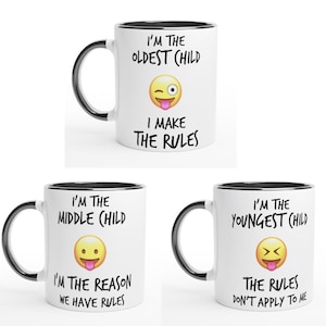 Tazza da caffè divertente Emoji con scritta "Il più giovane, il più grande, il fratello, la sorella, le regole, il set regalo, la tazza da tè, il nero"