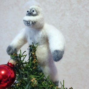 Bxingsftys Christmas Tree Topper Abominable Snowman Funny
