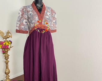 Vestido de algodón Ajrakh Alia en gris y morado oscuro, talla M/XL