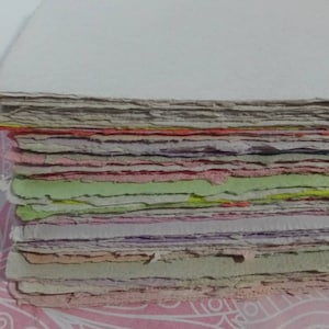 Confezione di carta A6 fatta a mano con bordi in carta a colori misti x 10 fogli