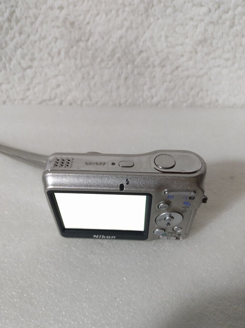 Nikon COOLPIX L6 6.0MP Digital Camera 3x Optical Zoom Silver Etsy