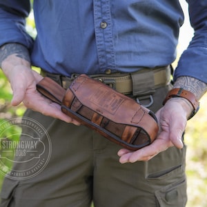 Leder handgemachte Flaschenhalter Tragetasche, punziert Leder Tote Leder Flaschenhalter für Gürtel Leder Wasserflaschenträger