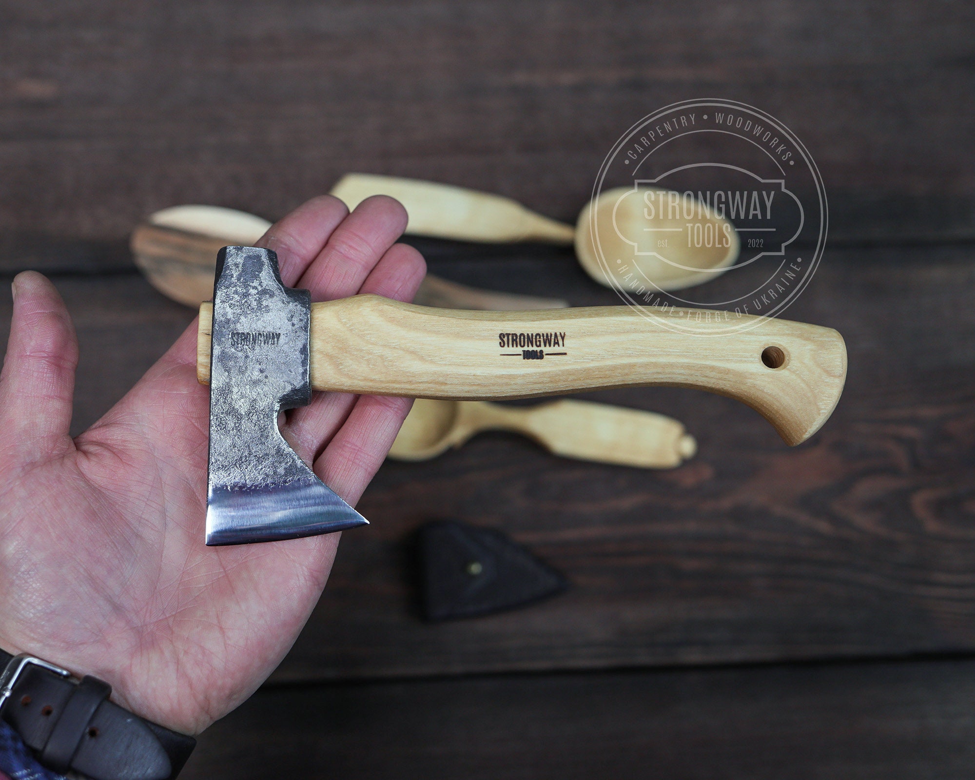 ❤薪割り斧・最強手斧❣洗練された美しいデザイン性と優れた実用性兼備の逸品♪❤ ❤薪割り斧・最強手斧❣洗練された美しいデザイン性と優れた実用