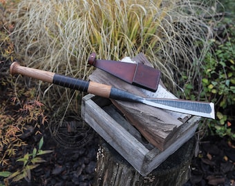 Handforged Curved Chisel for Carpenters, Wood Carving Tool, Carbon Steel Gouge, Vintage-Style Chisel, Timber Framing Tool