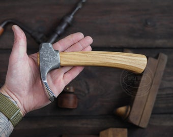 Petite herminette forgée à la main : outil de sculpture pour bols incurvés