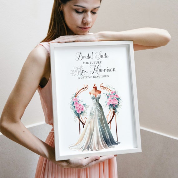 Printable Bridal Suite Wedding Sign - Wedding Day Banner for Dressing Room Decor - Elegant Wedding Dress and Arch Design, Print and Digital