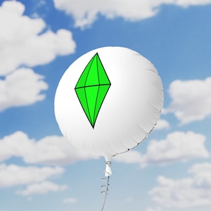 Può includere: Un palloncino bianco con un simbolo di diamante verde, che ricorda il logo del videogioco The Sims, che galleggia su un cielo blu con nuvole bianche.
