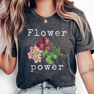 Flower Power T-Shirt, Vintage Boho Aesthetic T Shirt for Women Men, Hippie Nostalgia Gift, Nature Flower Tee, Retro 70s Nostalgic Clothing