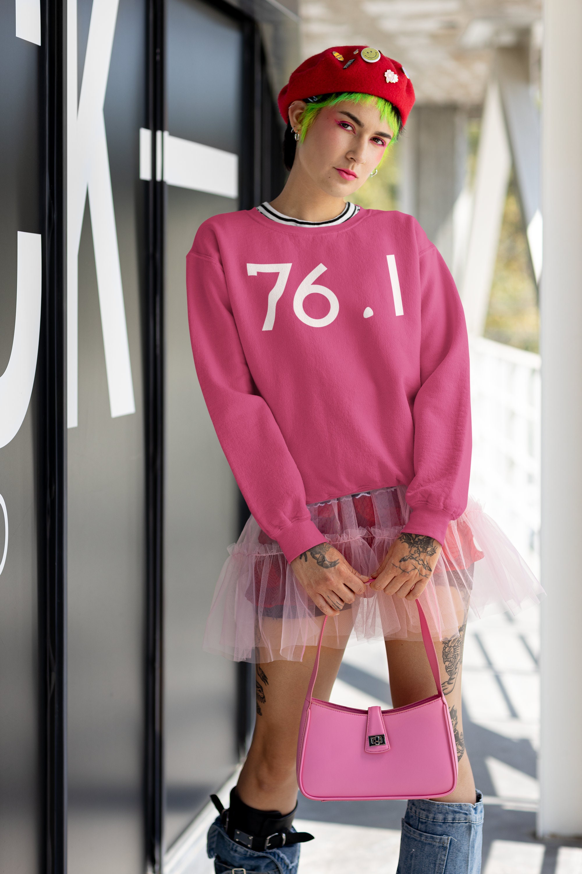 76.1 スウェットシャツ、チェーンソーマンのパワーピンク