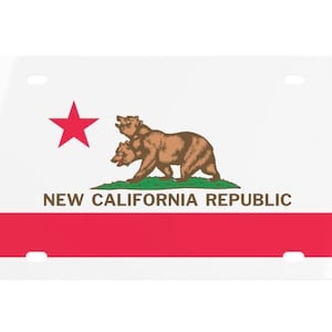 Peut inclure: Une plaque d'immatriculation blanche et rouge avec une étoile rouge et un ours brun sur un fond vert. Le texte "NEW CALIFORNIA REPUBLIC" est imprimé en lettres brunes.