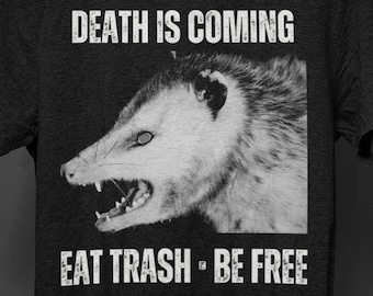 Death Is Coming Possum T-Shirt, Trippy Opossum Psychedlic T-Shirt, Anarchy Punk Grunge Ästhetische Kleidung Emo Trash Dark Psychedelia Alt T-Shirt