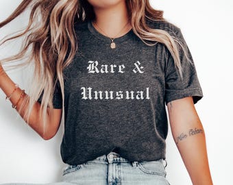 Camiseta rara e inusual, misteriosa y divertida, estilo emo, estilo weirdcore para hombres y mujeres, regalo gótico alternativo, paria, camiseta grunge alternativa única y humorística.