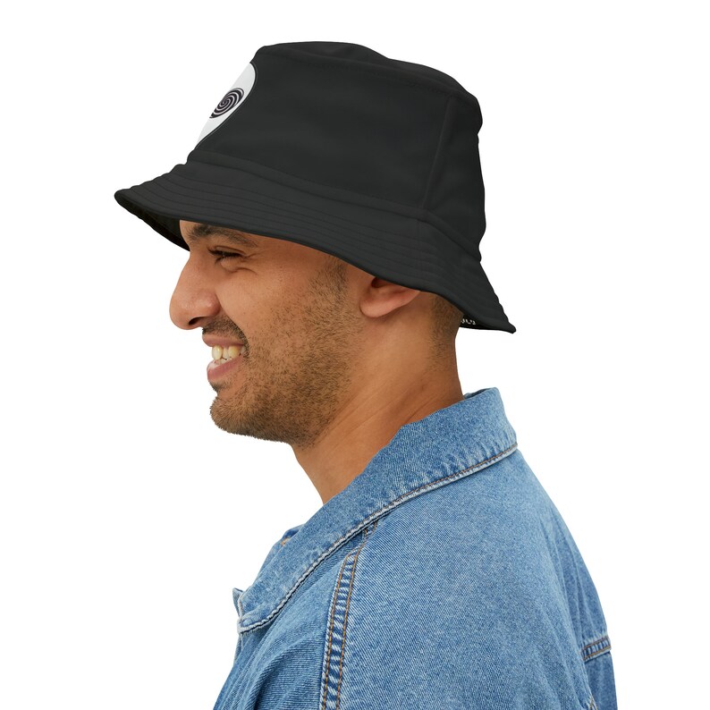 Trippy Alien Bucket Hat, Psychedelic Hypnotic Spiral Alien Head ...