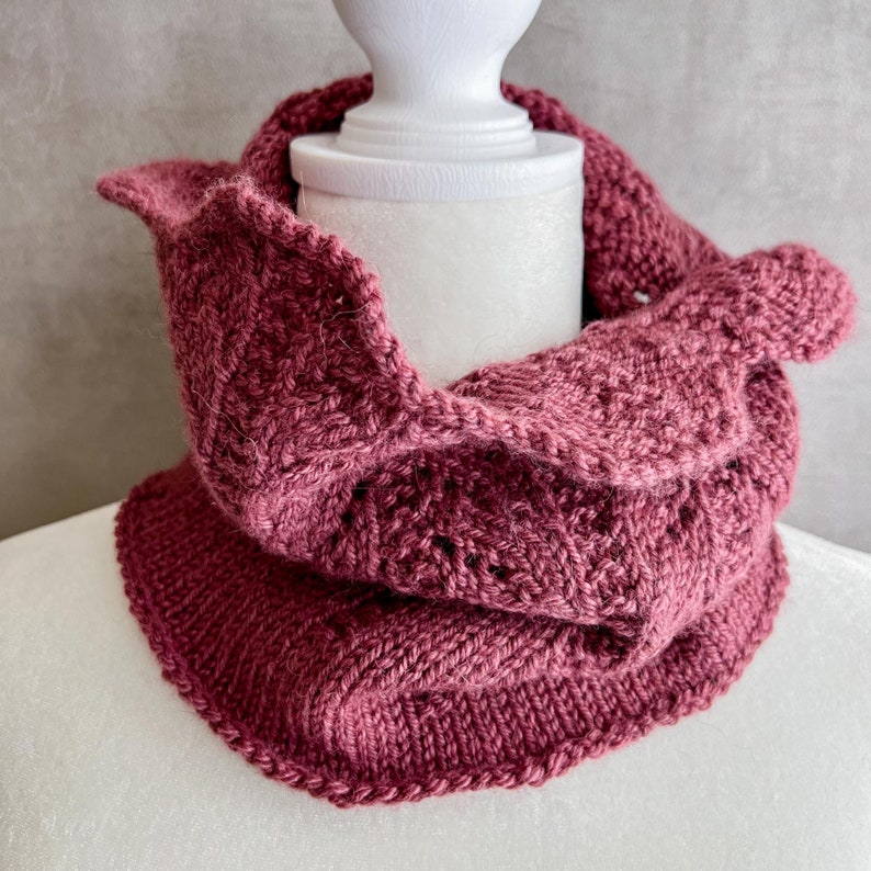Cowl Knitting PATTERN / Easy Knit Lace Scarf One Skein Beginner Project ...