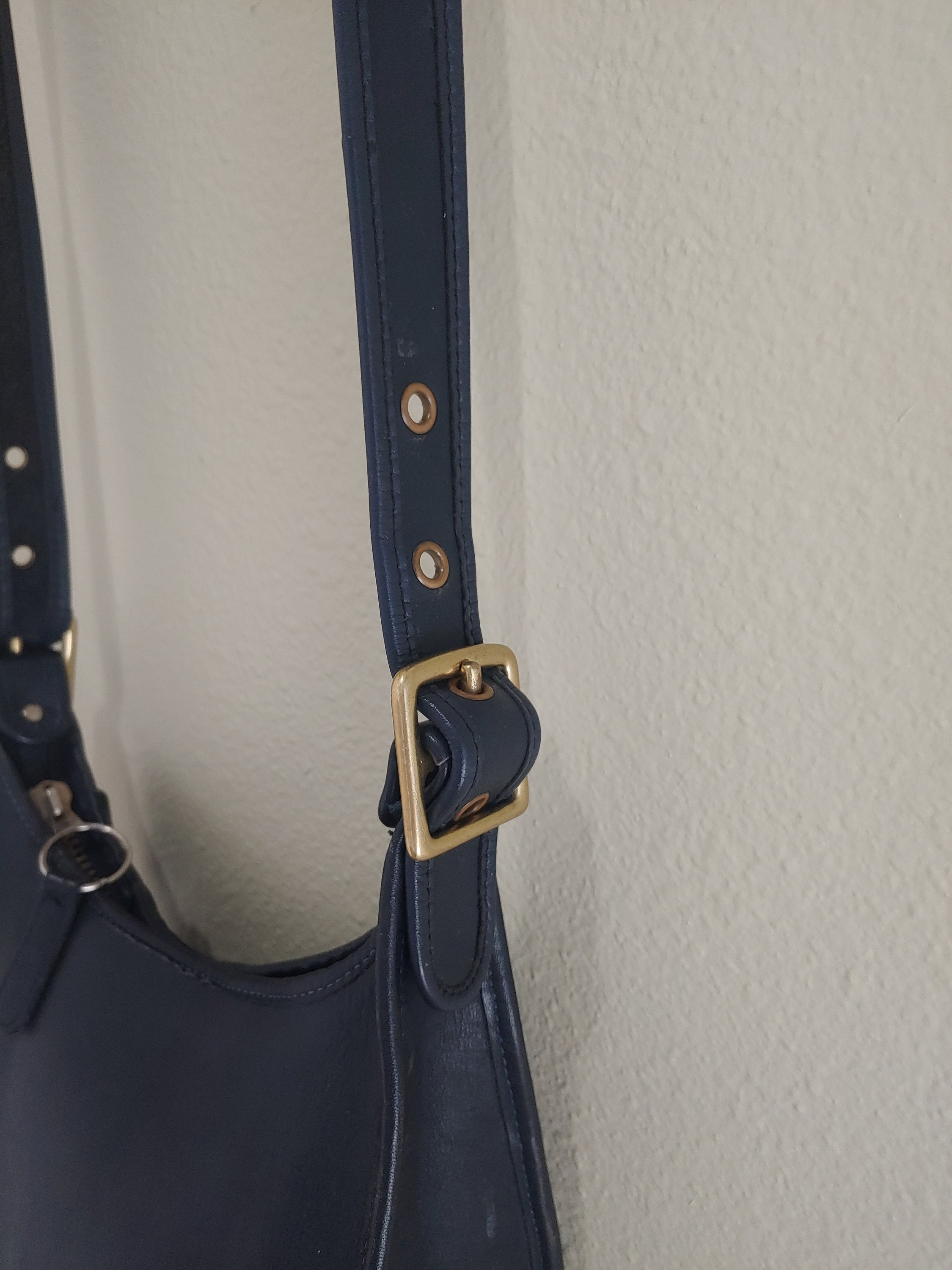 Vintage COACH Dark Navy Crossbody Purse Bag Leather Janice Legacy