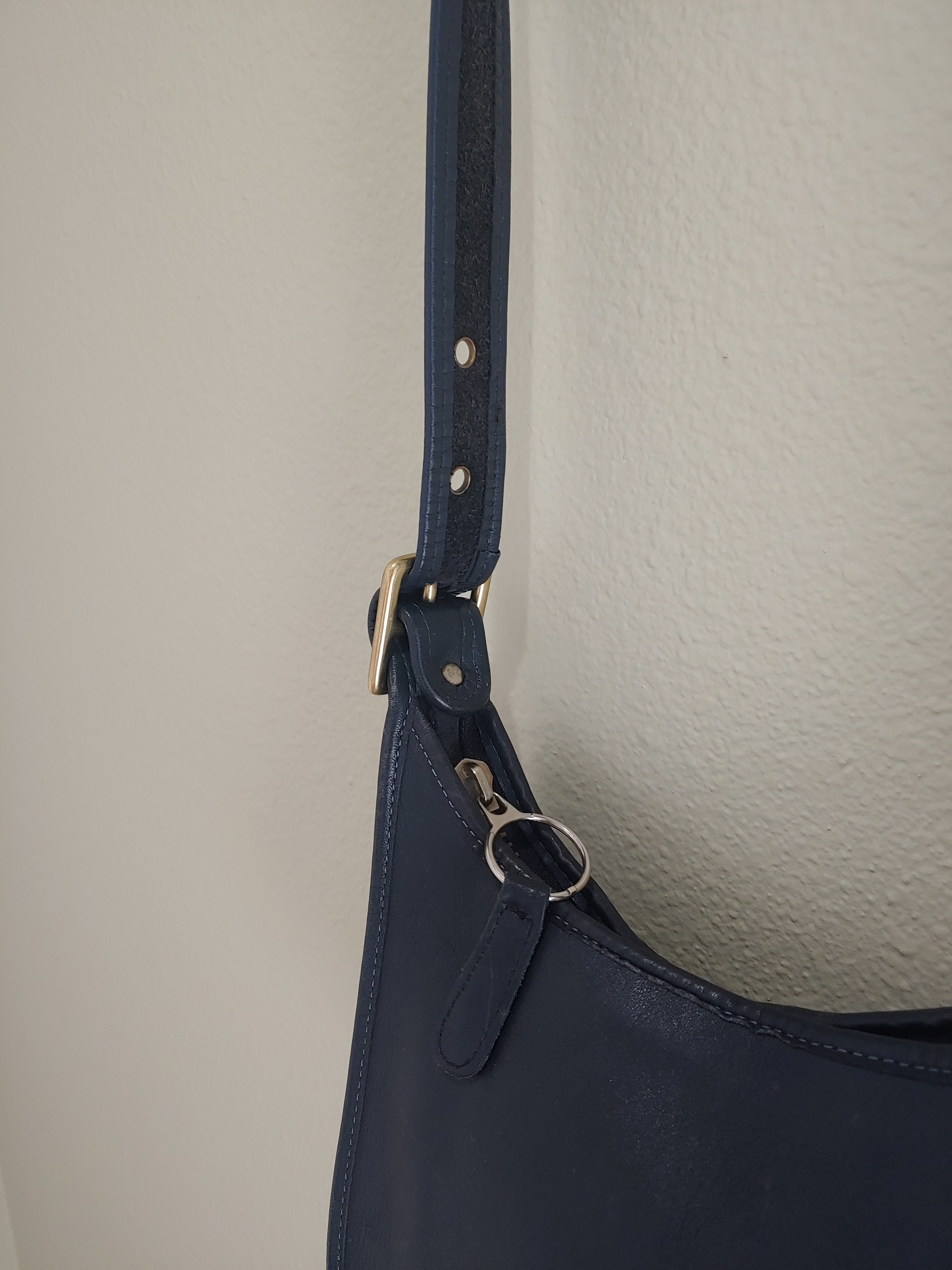 Vintage COACH Dark Navy Crossbody Purse Bag Leather Janice Legacy