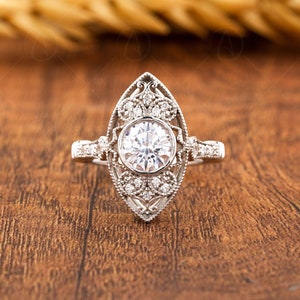 Anillos eduardianos de moissanita para mujer, anillo de compromiso art déco alargado, anillo exclusivo de joyería milgrain, anillo redondo con engaste en bisel.